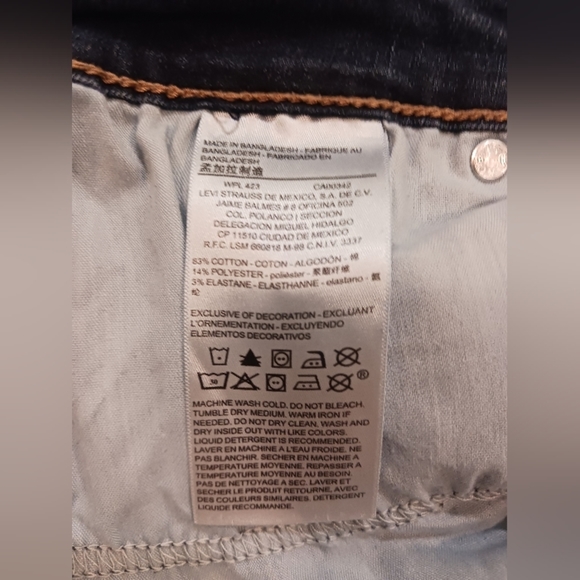 Denizen From Levis Modern Crop Jeans Dark Wash. Waist 32 Inseam 27.4 - Picture 3 of 3